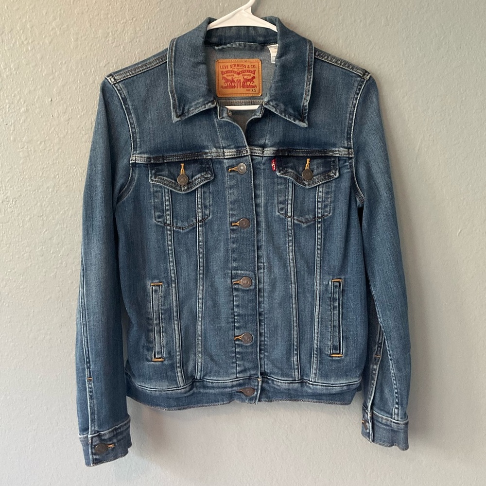 Women Levi’s Jean Jacket Size Xsmall